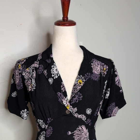 Free People‎ Hawaii Black Floral Mini Dress Size XS - Picture 4 of 12